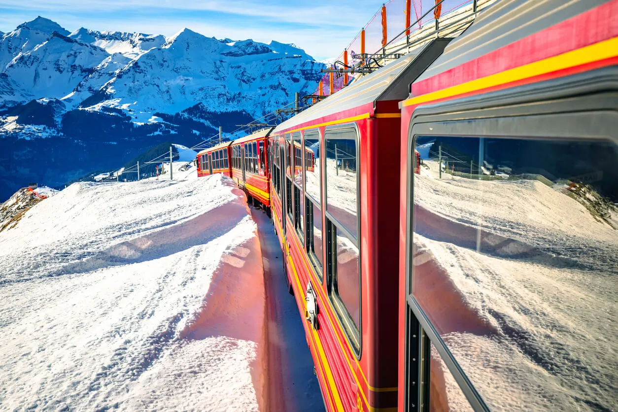 Met de trein op wintersport: ontspannen reizen naar de sneeuw